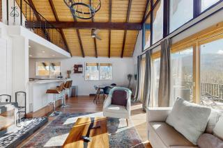 The Golden Moose Chalet - 5