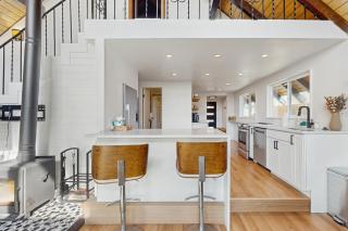 The Golden Moose Chalet - 1