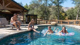 Prime Sequoia Stay Pool Hot Tub Sauna Views - 3