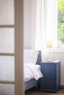 Bright & Cozy House near Beach - 2