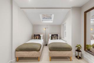 The Luxury Secret Garden Retreat 3 bed 2 bath - 4