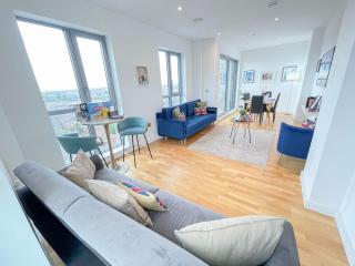 Disc Monthly Rate - 3 Bedroom Penthouse in Battersea with 3 Private Balconies near Clapham, Battersea Park, Nine Elms, Chelsea - 9