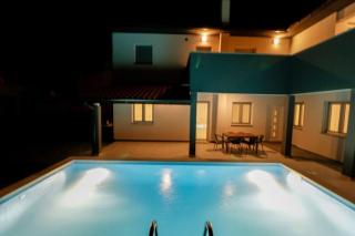 Ferienwohnung in Fažana mit Großem gemeinsamem Pool - 0