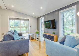 Elton Furze Retreats - 1