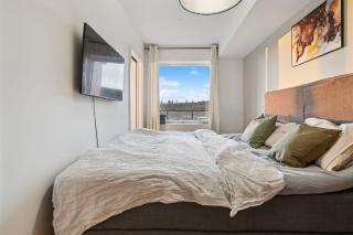 Spacious Apartment with Sunny Balcony - 1