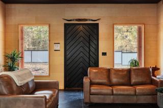 Backroad Rustic Retreat - 7