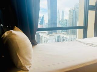 AXON RESiDENCE AT SERViCE APARTMENT - 3