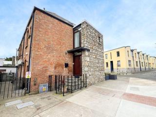 Unique Duplex Apartment in the heart of Dalkey with 2 Luxurious Bedrooms - 9