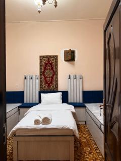 Eydin Guesthouse - 1