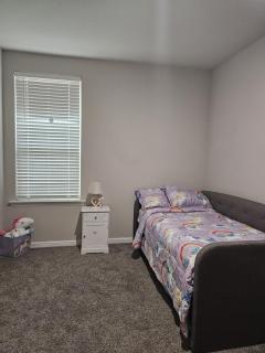 Spacious Home Perfect for Families& Business Trips - 5