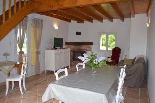 Corps de ferme - 2 maisons, piscine et vue - 4