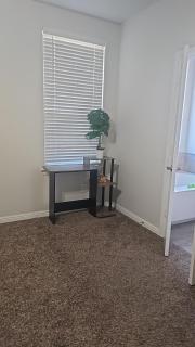 Prime Location Home Family & Business Ready - 9