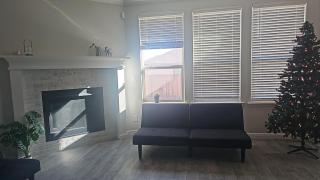 Prime Location Home Family & Business Ready - 5