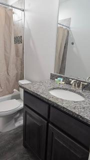 Prime Location Home Family & Business Ready - 4