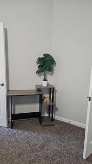 Prime Location Home Family & Business Ready - 2