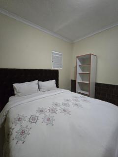 Joburg family and friends getaway house with pool - 2