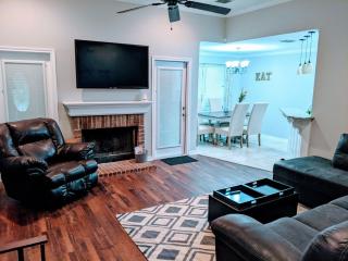 Charming, Quiet, South Shreveport Retreat King Bed - 7