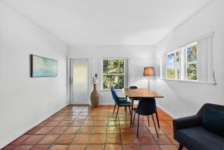 Sunny 2-Bedroom Miami Retreat with a Bright, Spacious Living Area & Relaxing Outdoor Seating - 3