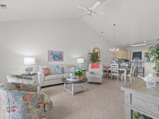 Magnolia Pointe Luster Leaf 4861-403 - 1