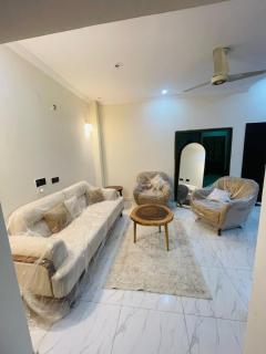 Luxury & Cozy Villa In the Heart of Bahria Town - 3