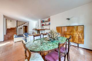 GuestHost - Il Glicine Flat x4 - 1