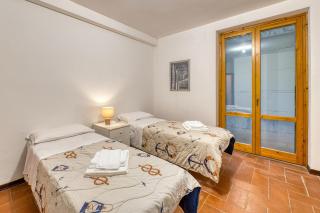 GuestHost - Il Glicine Flat x4 - 7