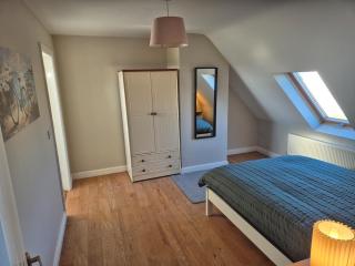 Beautiful Spacious 4-Bedroom House in Louisburgh - 5