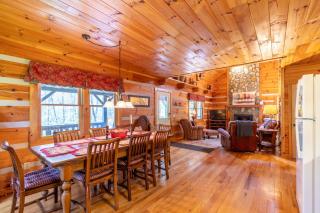 Hemlock Hideaway - 2