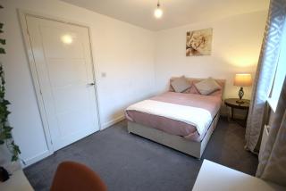 Charming 2BDR Home with Garden and Parking - 7