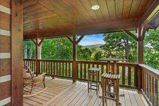 Mountain Laurel Lodge - 8