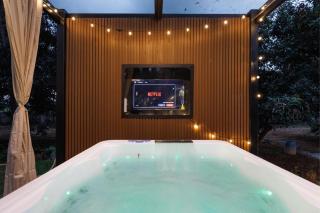 Eden Estate by StayJade Luxe 4BHK Villa Jacuzzi - 3