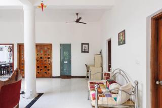 Eden Estate by StayJade Huge Garden JacuzziLuxe - 1