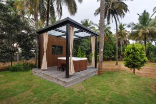 Eden Estate by StayJadeJacuzzi Huge Garden Luxe - 6