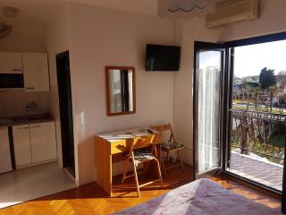 Studio für 2 Personen ca 28 m in Medulin, Istrien Südküste von Istrien - 2