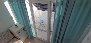 Seaview apartment with garden & pool - 8