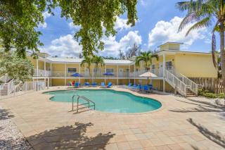 The Beach Club At Siesta #202B - 7