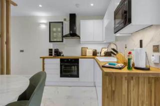 Think Positive House at Canterbury - Pass the Keys - 7