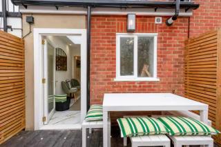 Think Positive House at Canterbury - Pass the Keys - 5