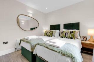 Think Positive House at Canterbury - Pass the Keys - 3