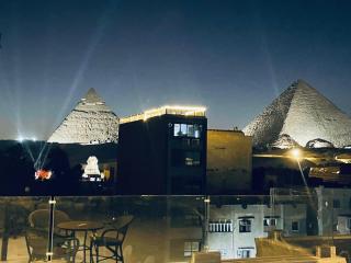 Old pyramids inn - 6