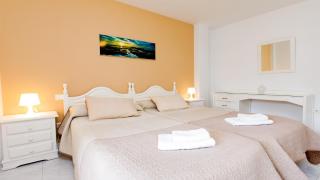 Apto 8 Almoraide Suites - 7