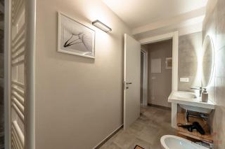 Alta Via 4 - Free Parking - Sea 20 min - A-C - 2