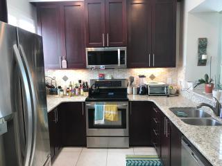 Cedars East #830 - 4