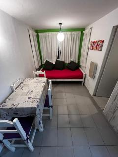 Departamento en barrio del golf moderno, tranquilo y arbolado - 7