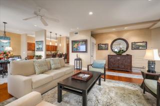 Hale Moana Kai: A stunning 2-bedroom ocean view condo in Kailua Kona. - 4