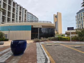 Elite 1BR - Sea View & Four Seasons Scene - 5