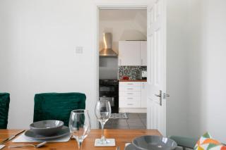 Comfortable 4BR-Perfect for Groups-WiFi & Parking - 9