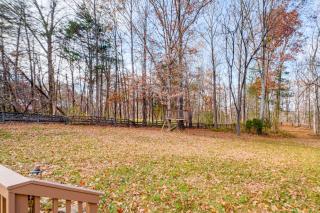 Serene and Spacious! Family-Friendly Catharpin Home - 7