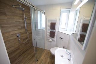 Helle Und Moderne Ferienwohnung Mit Terrasse - 7