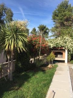 Helle Ferienwohnung in der ersten Etage mit Panorama-Meerblick vom privaten Sonnenbalkon - 8